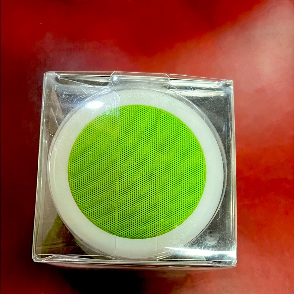 Green Multi-Color Touch Light Bluetooth Speaker - Picture 4 of 4